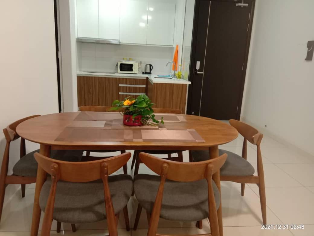 Setia Sky 88 Up To 6 Pax !!! 2bedroom With Extra Bed Apartment Johor Bahru